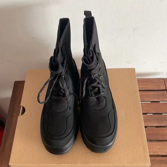 UGG Lug Platform Lace-Up Combat Boots Black Women Size 7