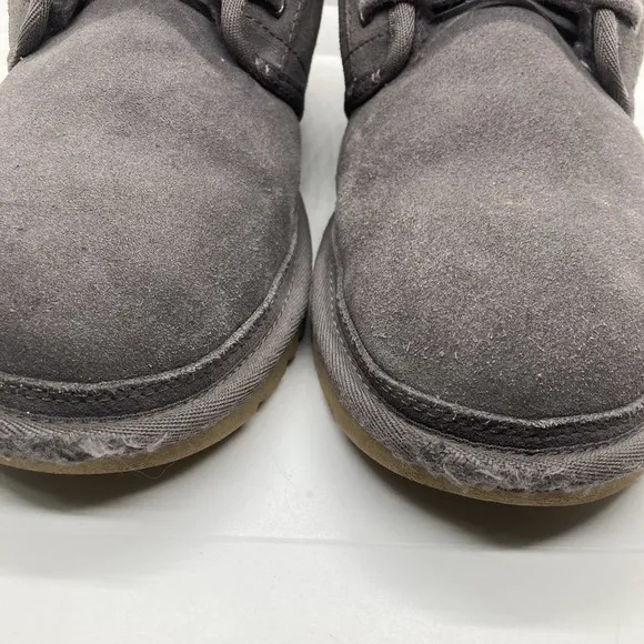 UGG Neumel Boots Mens Size 8 Gray Sheepskin Ankle Boots Chukka FD1121E
