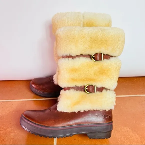 UGG SHEARLING WATERPROOF LEATHER LILYA TALL BUCKLE BOOTS SIZE 7 EUC