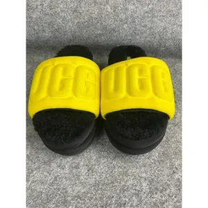 UGG Women's Graphic Maxi Slide Women's 6 in Canary/Black Sandals