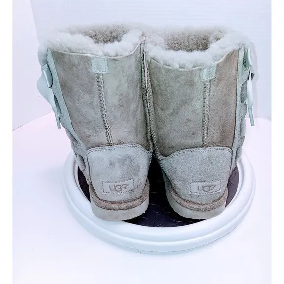 UGG Youth Size 4 Sheepskin Boots With Satin Bow Accents &amp; Wool Lining