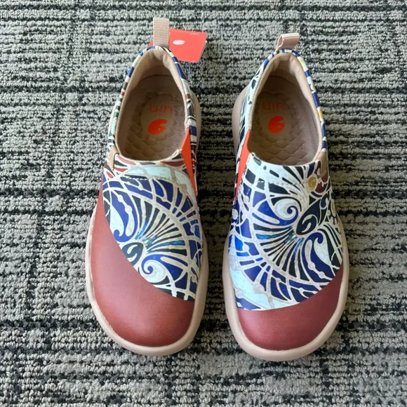 UIN Sculpture Toledo II Travel Shoes NWT