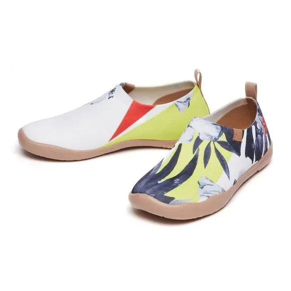 UIN Women's Walking Travel Shoes Slip On Casual Loafers (Hibiscus in Full Bloom)