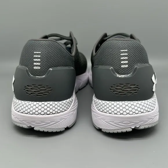 Under Armour HOVR Sonic 4 Running Shoes Men’s Sz 11