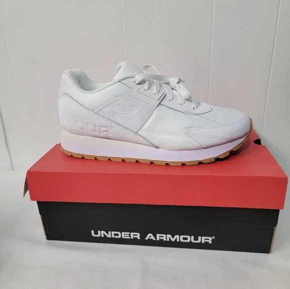 Under Armour W Essential Runner Women's Size 9.5 White  Sneakers Athletic Shoes