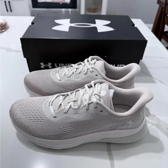 Under Armour White Athletic Shoes Lightweight Mesh Design