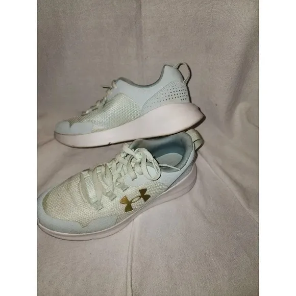 Under Armour Womens Essential Light Blue Shoes Size 8.5 -