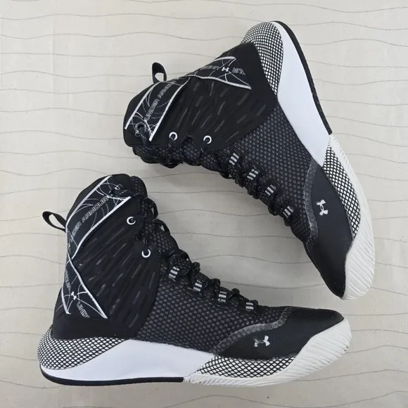 Under Armour Womens HOVR Highlight Ace 3.0 Black White Volleyball Shoes Size 9