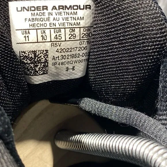 Under Armour Charged Assert 8 Black Gray Running Shoes 3021952-002 Mens Size 11