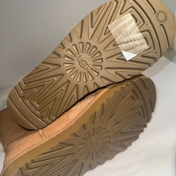 Used Ugg boots Tan Shearling Lined Boots women’s size 8