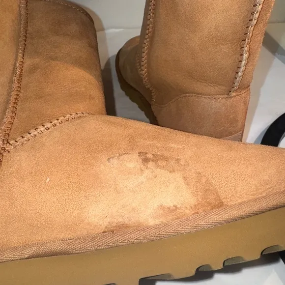 Used Ugg boots Tan Shearling Lined Boots women’s size 8