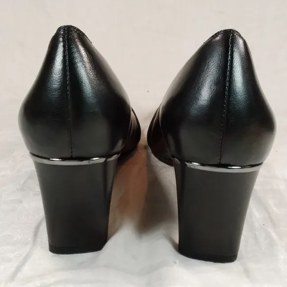 Vaneli Davis Black Nappa Leather Pumps SHOES Womens Size 9M Heels