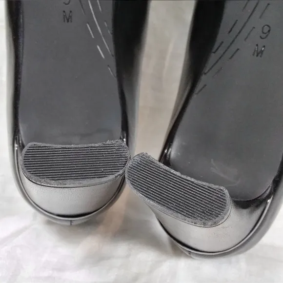 Vaneli Davis Black Nappa Leather Pumps SHOES Womens Size 9M Heels