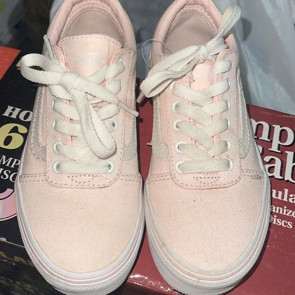 VANS Authentic Girls light pink Shoes NWT SZ 13
