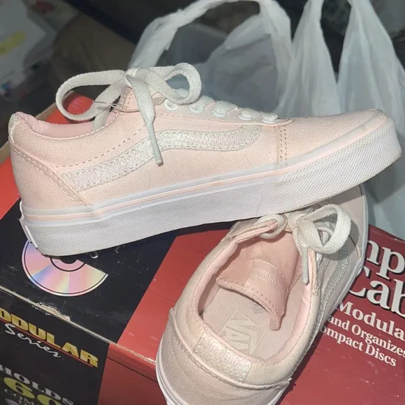 VANS Authentic Girls light pink Shoes NWT SZ 13