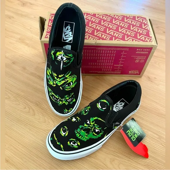 Vans Classic Slip-On 'Eyes In The Dark' Women 9.5US Mens 8.0US
