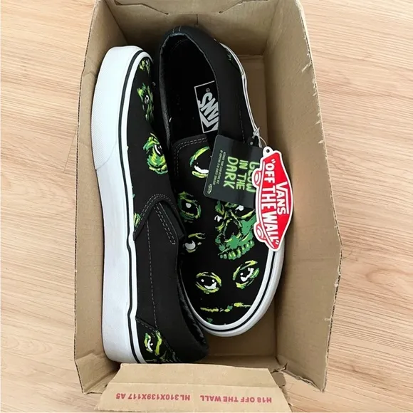 Vans Classic Slip-On 'Eyes In The Dark' Women 9.5US Mens 8.0US