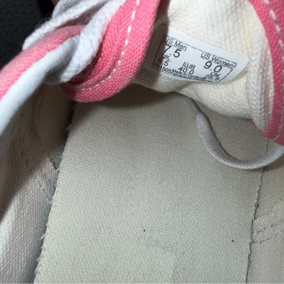 VANS Off The Wall Lace Up Sneakers-Pink,White/Checkered Sz 7.5 Men’s Great Cond.