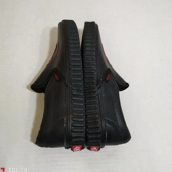 Vans Off The Wall Unisex X Marvel Leather Slip-On Shoes Black Widow 5 6.5