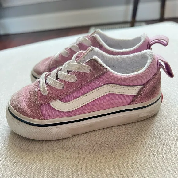 Vans toddler skater shoe size 6 lilac purple and white gum bottom EUC