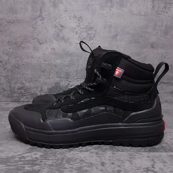 VANS Ultrarange Exo MTE 2 Gore Tex Boots Shoes Mens 7.5 Womens 9 Black Nby