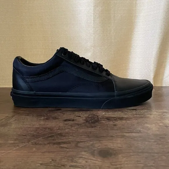 Vans x A Tribe Called Quest Old Skool Shoes Mens Sz 9.5 Womens 11 Black Red