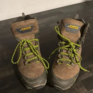 Vasque Brown Leather Goretex Hiking Backpacking Boots Size 9.5 Women