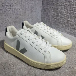 VEJA Urca T3 A Women's Size 7 US White/Natural Casual Lace Up Sneaker Shoes
