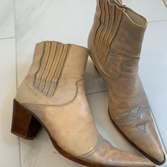 Vero Cupid Leather Boots made in Italy