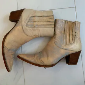 Vero Cupid Leather Boots made in Italy