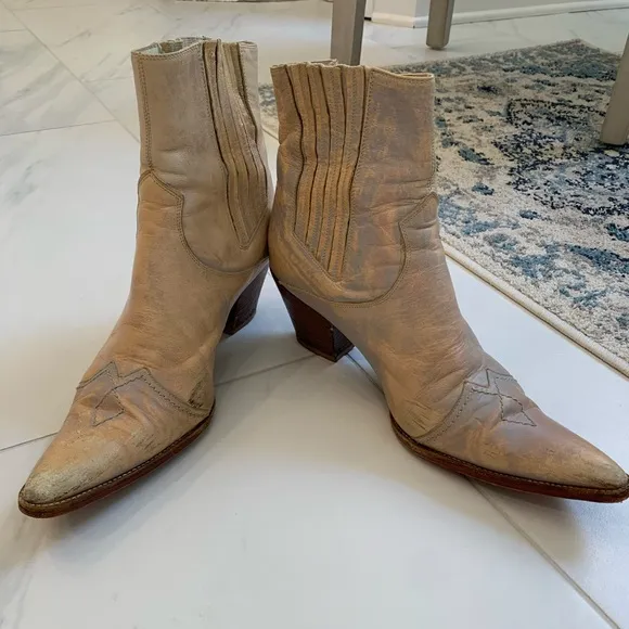 Vero Cupid Leather Boots made in Italy