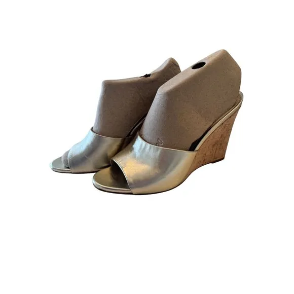 Veronica Beard Dali Slip On Size 9 High Heel Cork Sandals EUC Gold Shimmer