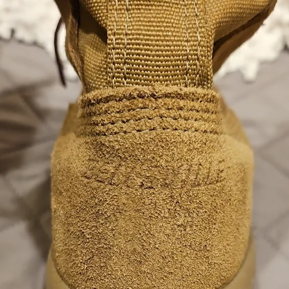 Vibram Women's Combat Boots - Tan