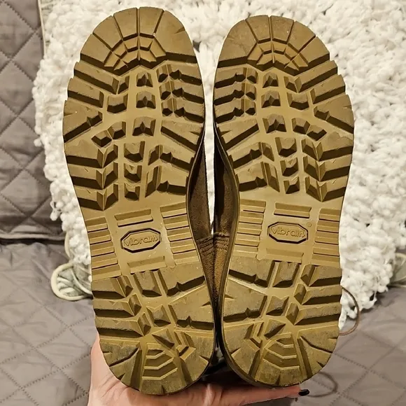 Vibram Women's Combat Boots - Tan