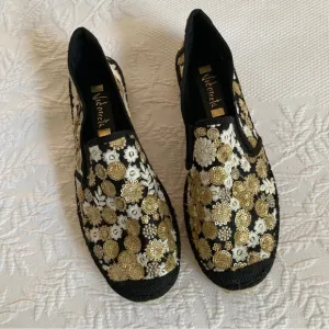 Vidorreta embroidered floral pull on espadrilles flats shoes Spain size 38, 8