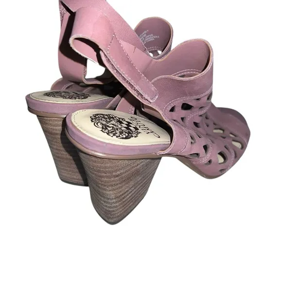 ✅Vince Camuto Cutout Nubuck Heeled Sandals in Style Deverly Size 9