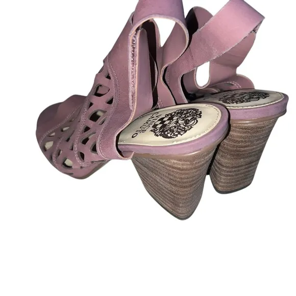 ✅Vince Camuto Cutout Nubuck Heeled Sandals in Style Deverly Size 9