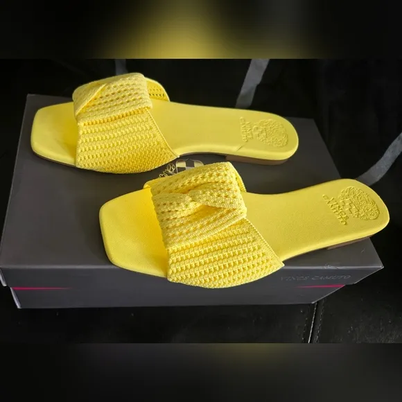 Vince Camuto Skylinna Washabke Knit Yellow Women's Slide Sandals 8.5 NIB