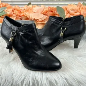 Vince Camuto Vecka Side Tassel Dress Ankle Booties Sz 7 NWT