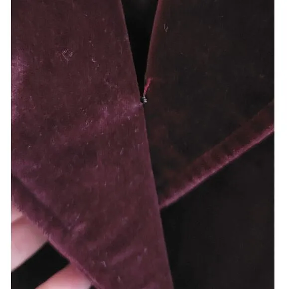 Vintage Burgundy Velvet Cropped Blazer With Ornate Gold Clasp 8 VTG EUC