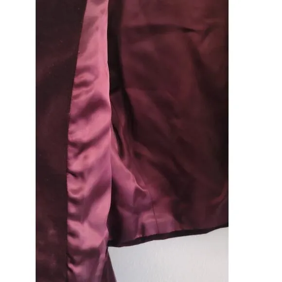 Vintage Burgundy Velvet Cropped Blazer With Ornate Gold Clasp 8 VTG EUC