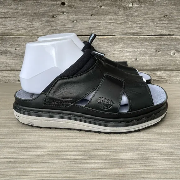 Vintage Dr. Martens AirWair 90's Chucky Platform Black Leather Slip On Sandals