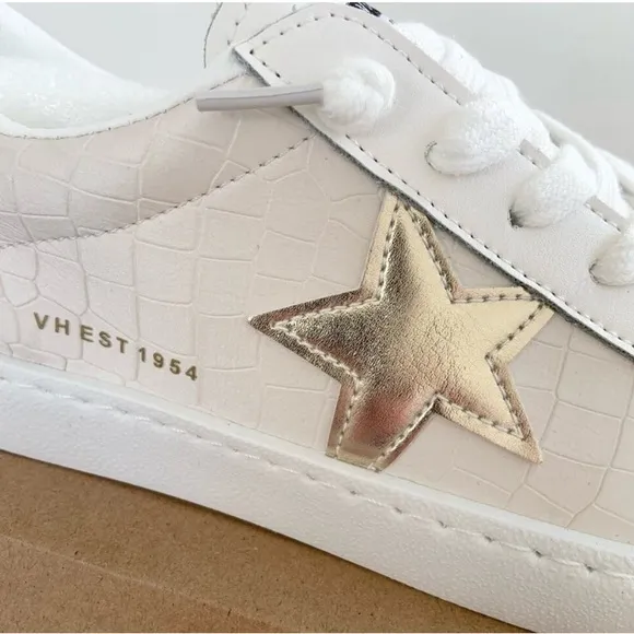 Vintage Havana Carla Sneakers Off White Croco Size 7.5 NEW IN BOX Retail $125