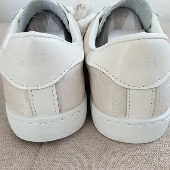 Vintage Havana Carla Sneakers Off White Croco Size 7.5 NEW IN BOX Retail $125
