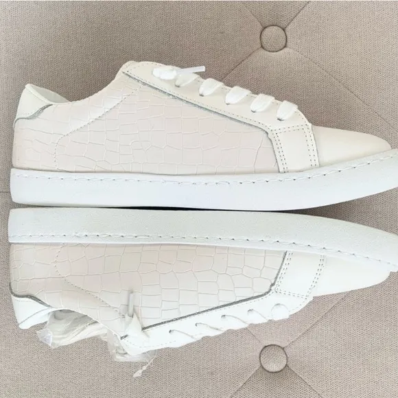 Vintage Havana Carla Sneakers Off White Croco Size 7.5 NEW IN BOX Retail $125