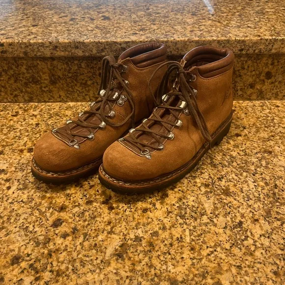 Vintage LOWA Mountaineering Hiking Boot Tan Suede Unbroken In Mens 6.5 Wmns 8