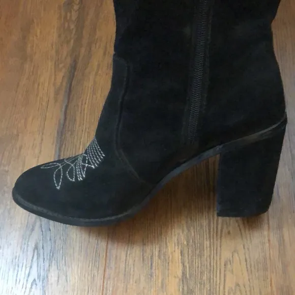 Vintage Nightwalker Esperado Western Suede Boot by Nasty Gal size 9