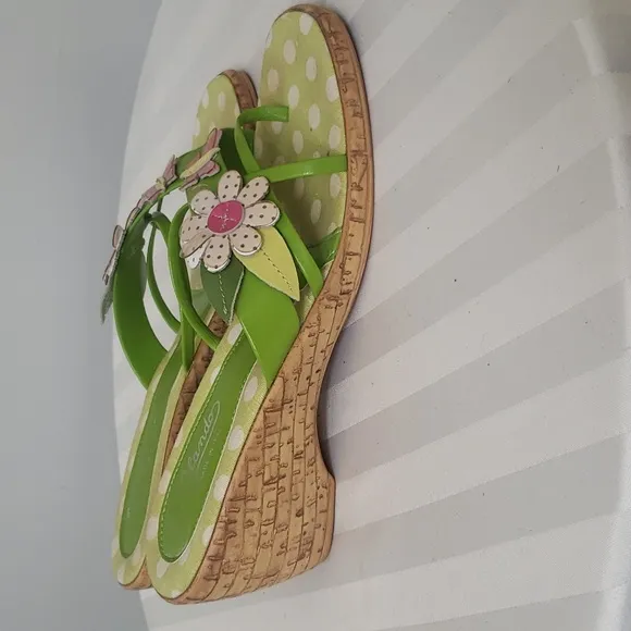 Vintage Olando Slides Womens sz 8 Butterfly and Flower Sandals Made in Italy