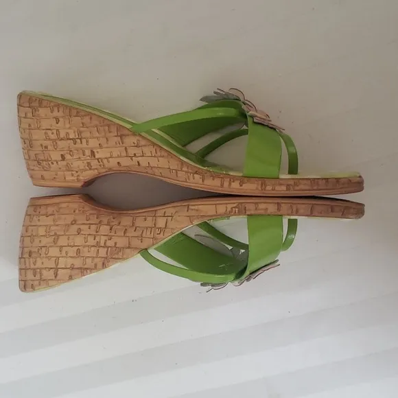 Vintage Olando Slides Womens sz 8 Butterfly and Flower Sandals Made in Italy
