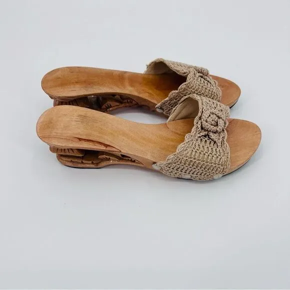 Vintage Wood Sandals Carved Crochet Tan Size 7.5